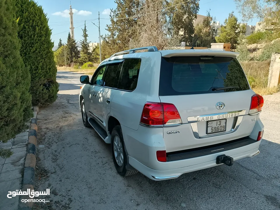 للبيع تويوتا لاندكروزر موديل 2008 محول كامل 2018  كامل متور V8بسعر مغري 24000