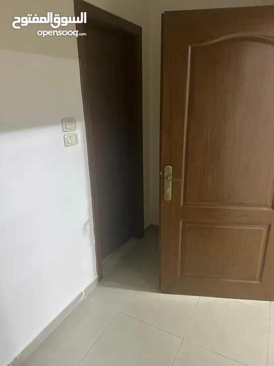شقة ارضية فارغة للبيع في منطقة خلدا.