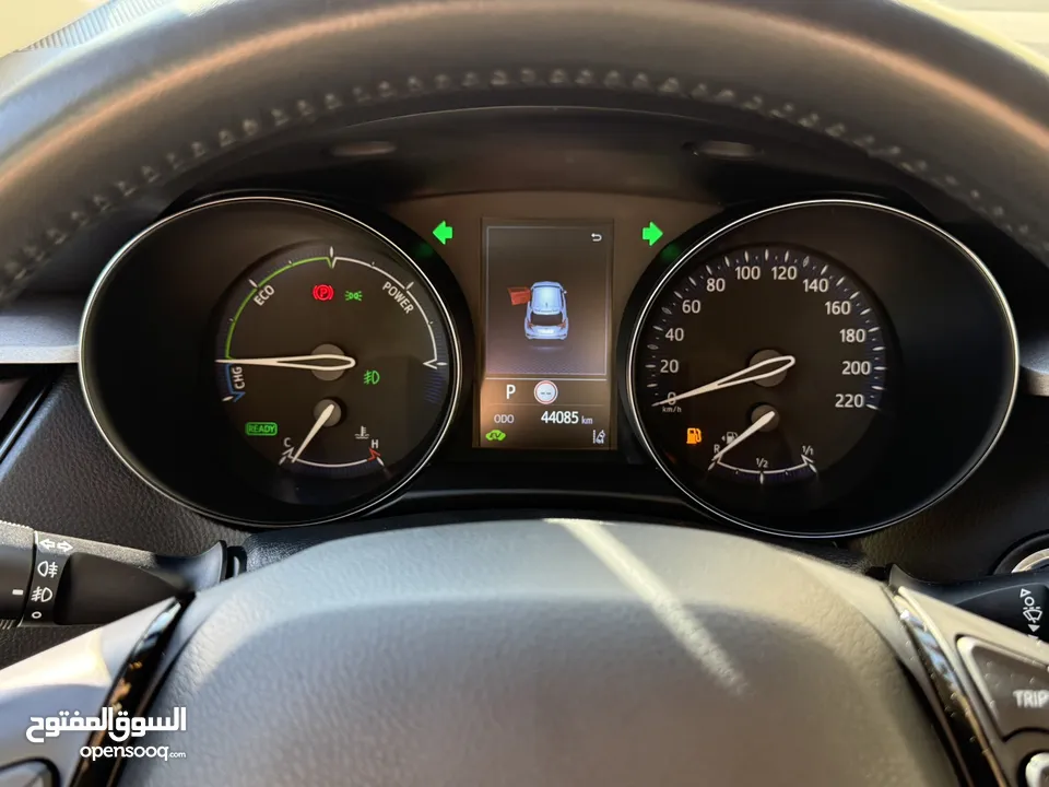 تويوتا C-HR ترخيص 2022 محرك 1800 هايبرد حصان 170
