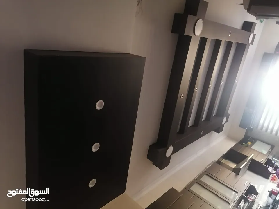 بيت مستقل اربع شقق طابقية على شارعين شارع المطار حجار النوابلسة مقابل الخارجية لقطة !!