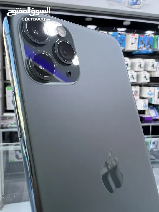 iPhone 11 Pro Max Used (256 GB)  ايفون 11 برو ماكس (256) حيجا  مستعمل بحالة ممتازة مش مفتوح او مصلح