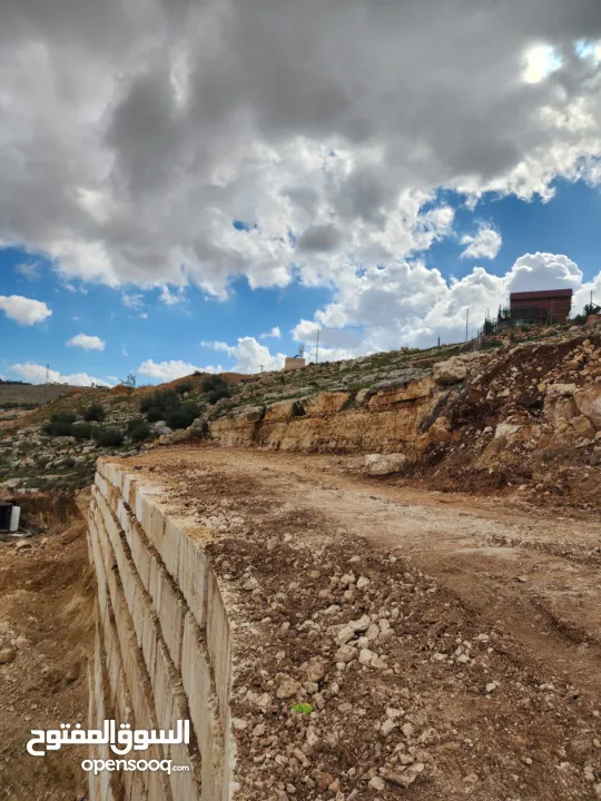 قطعة أرض للبيع
