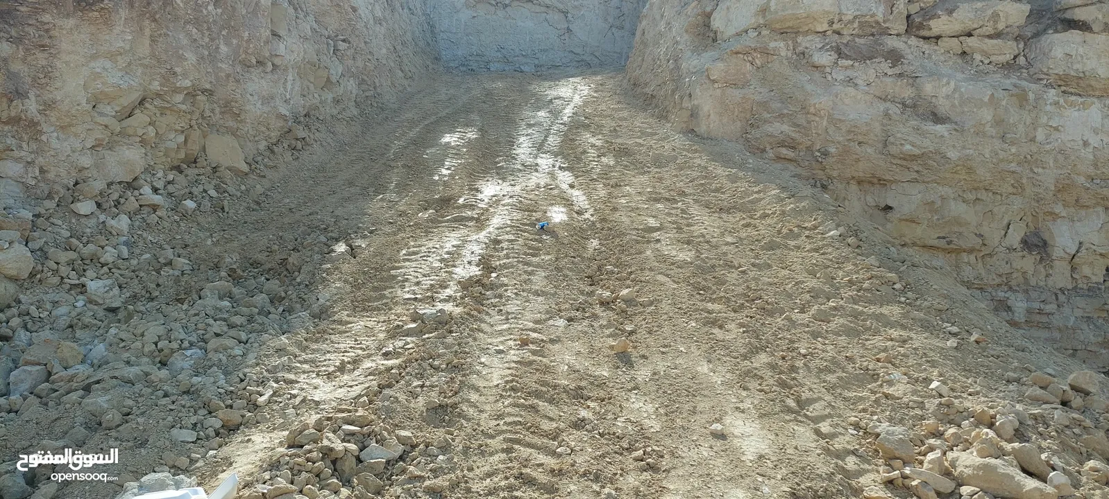 ارض للبيع في واد القف