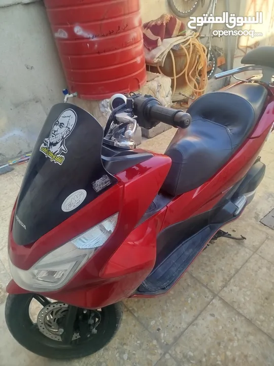 دراجة هوندا pcx