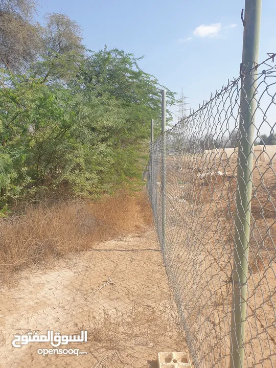 مزرعة للبيع بموقع مميز قريب للخدمات والسعر مناسب