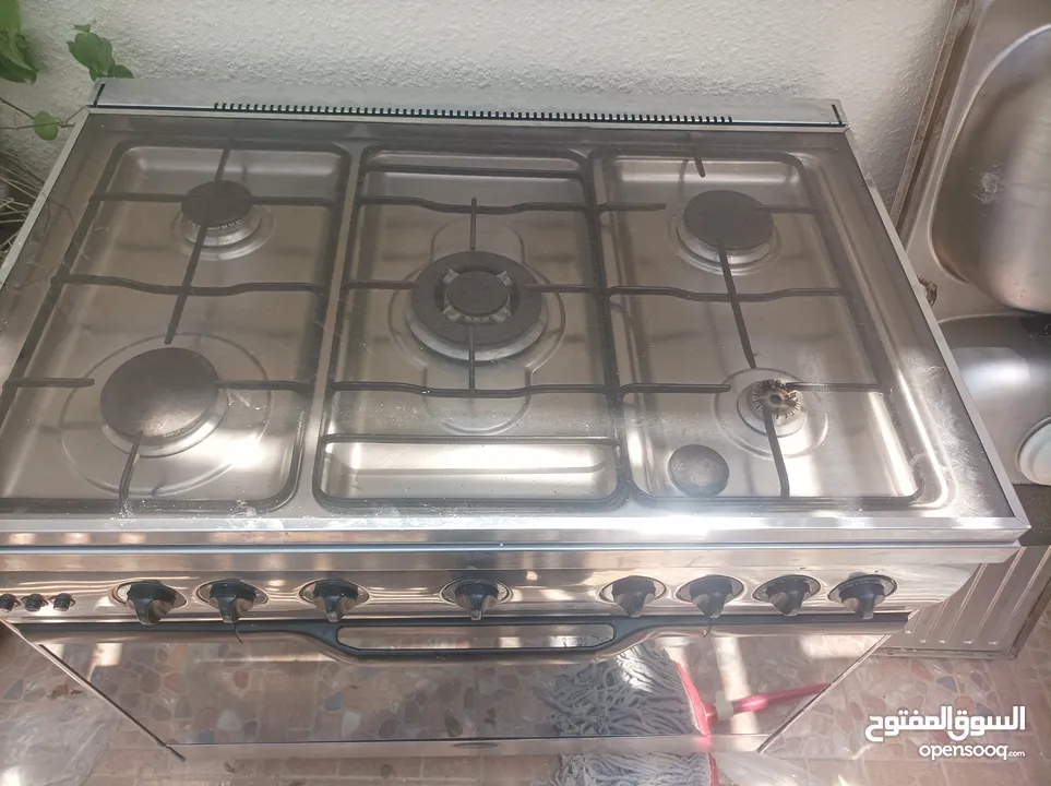 this ovens good condition and clean