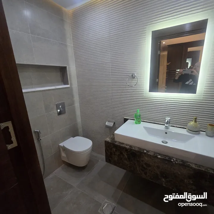 فيلا متلاصقة للبيع او للايجار في عبدون - ref : 12161