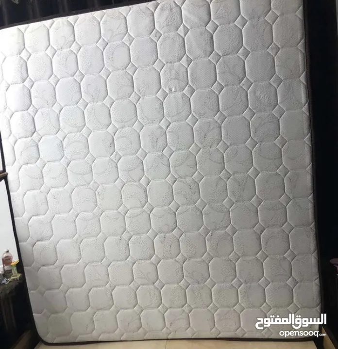 فرشة مزدوجه زمبركيه ماركه التوئم ارتفاع 33سم مواصفات عاليه استعمال خفيف