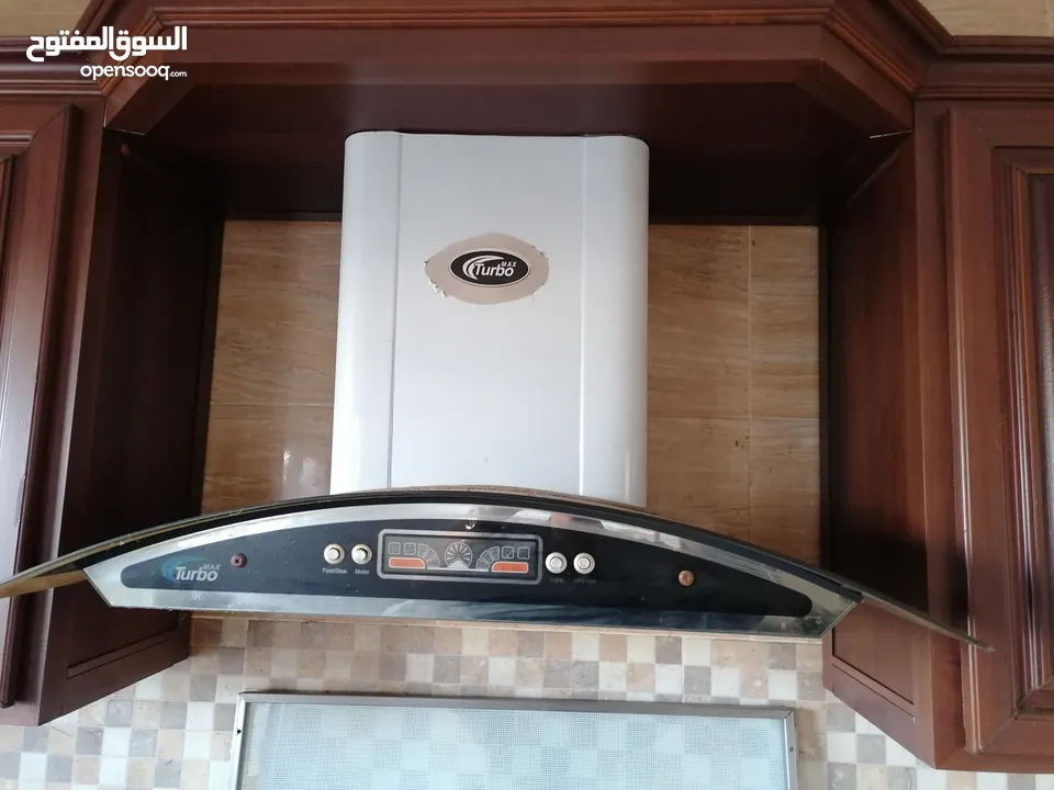 شفاط مطبخ قياس 90 سم بحالة جيدة جدا للبيع