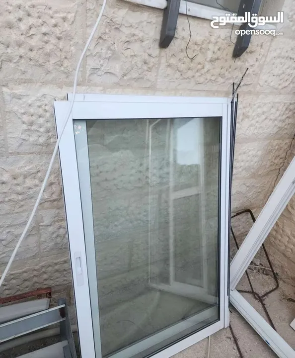 شباك مستعمل للبيع نظيف