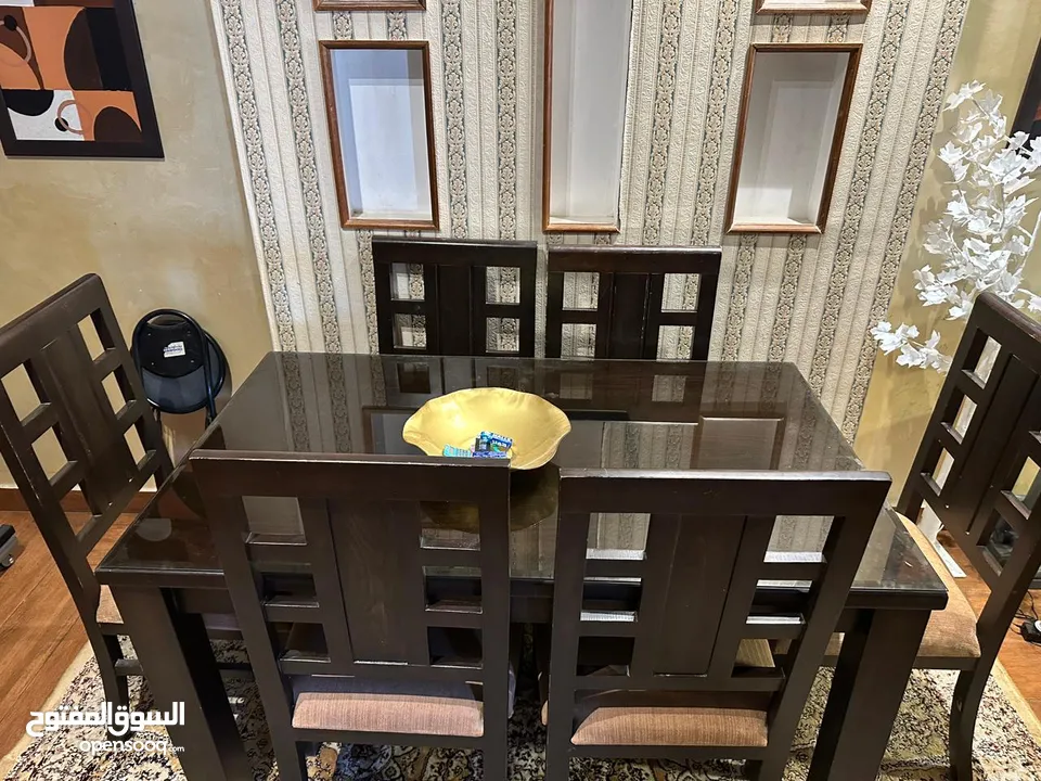 طاولة سفرة مع كراسب