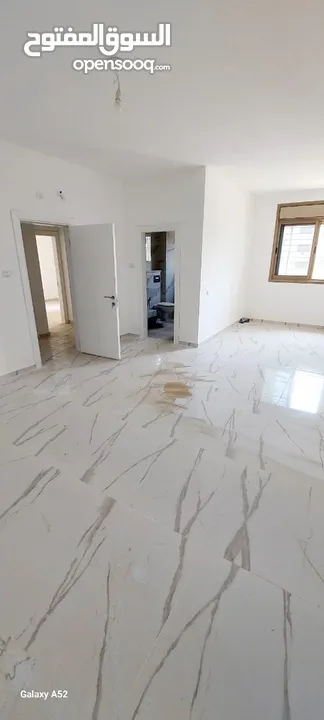 شقة 170 متر مع حديقة 140 متر بالقرب من وسط رام الله