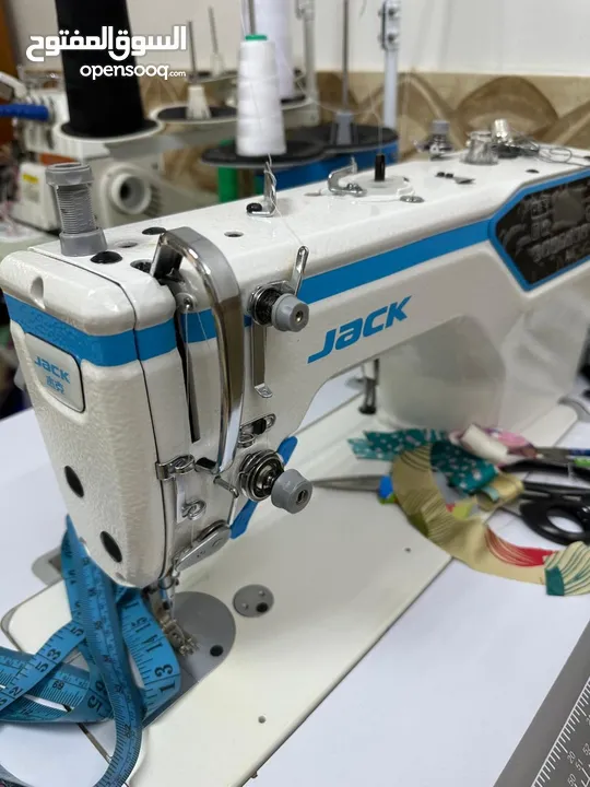 مكينه خياطة جاك اوتوماتيك بحاله ممتازه  ‏Automatic Jack brand Sewing Machine In Excellent Condition