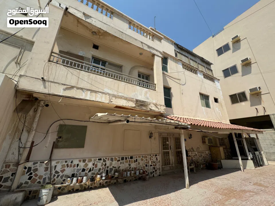 House & Land in Busaiteen near the airport, King Hamad's hospital, market & restaurants