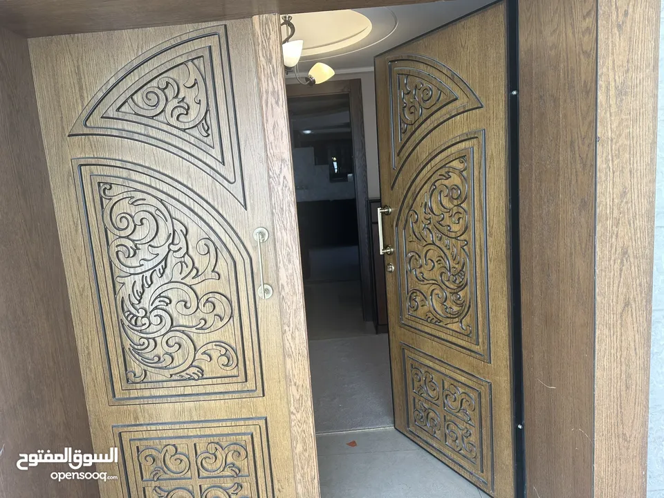 فيلا للايجار السنوي في ضاحية الرشيد