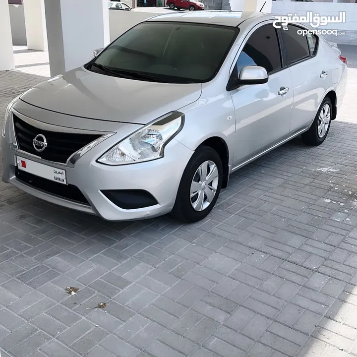 Nissan sunny silver 2018