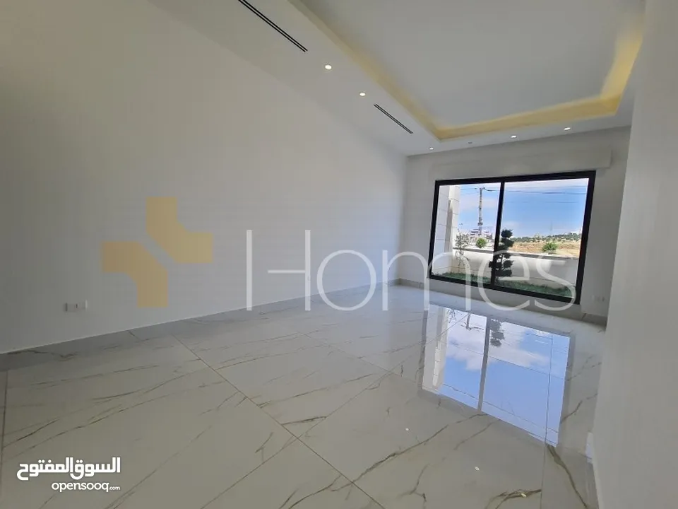 شقق ارضية مع مسبح و حديقة للبيع في رجم عميش بمساحة بناء240م