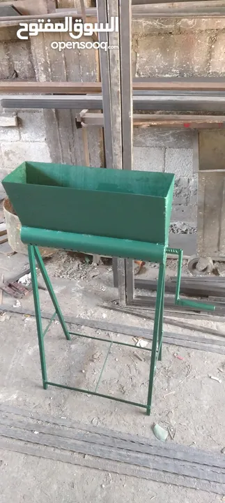 جروشه خبز للغنم والحمام والدجاج
