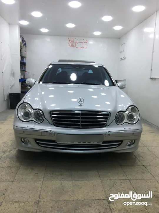 مرسيدس c200 موديل 2004 لون سلفر