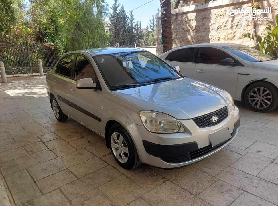 كيا ريو موديل 2009 بنزين اتوماتيك