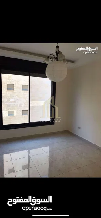 شقة مميزة للإيجار السنوي 120م طابق أول في أرقى مناطق عبدون/ ref 4037