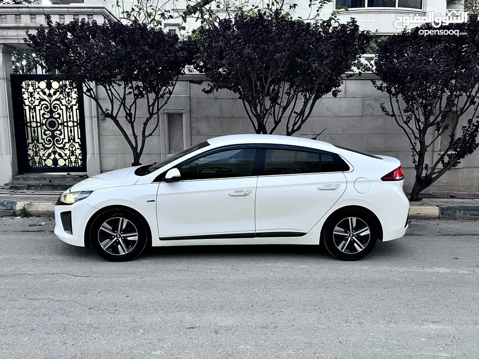 ايونيك هايبرد كرتووونه