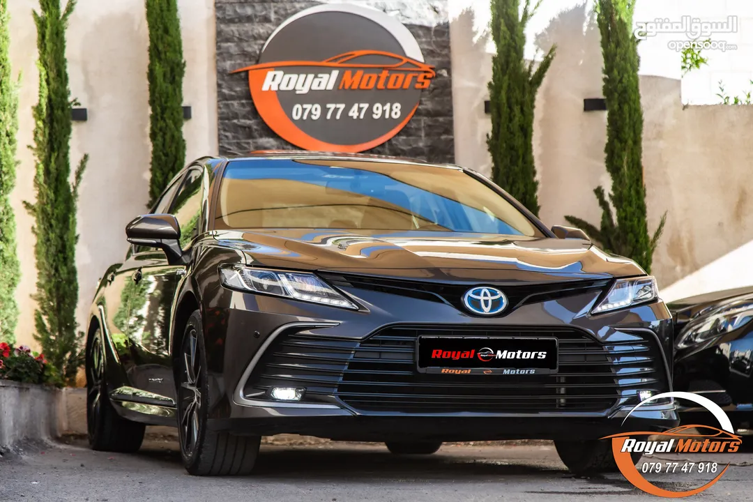 Toyota Camry Gle 2023  السيارة بحالة الوكالة و قطعت مسافة 58,000 كيلو متر