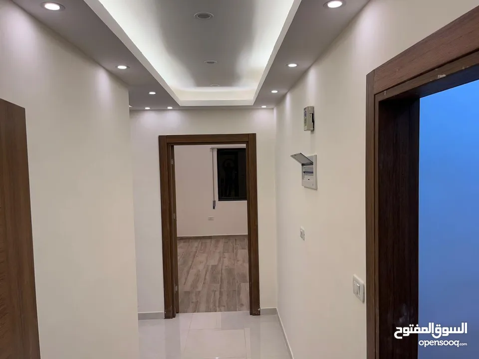 شقة جديدة ارضية شبة فيلا للبيع