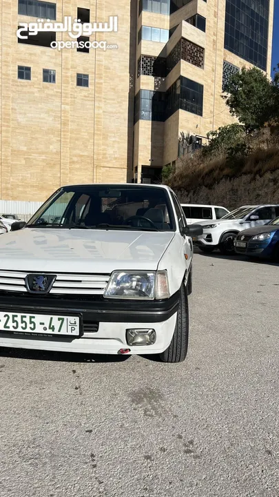 بيجو 205 -