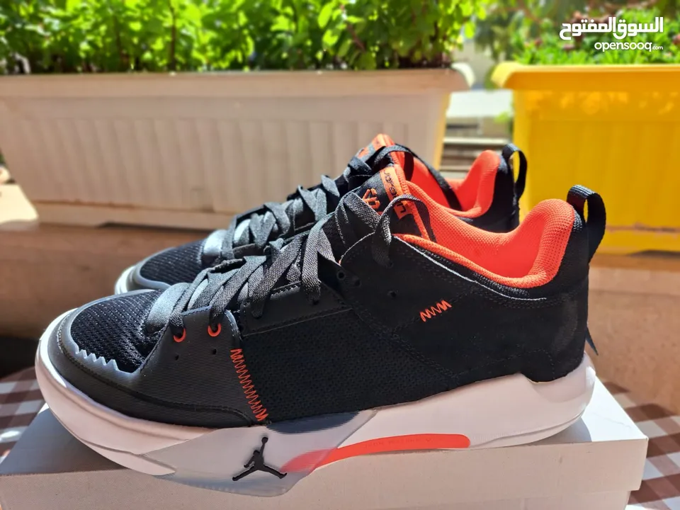 Nike AIR Jordan - جديد اصلي وارد المانبا , لم يلبس بعد ولا مرة خارج البيت