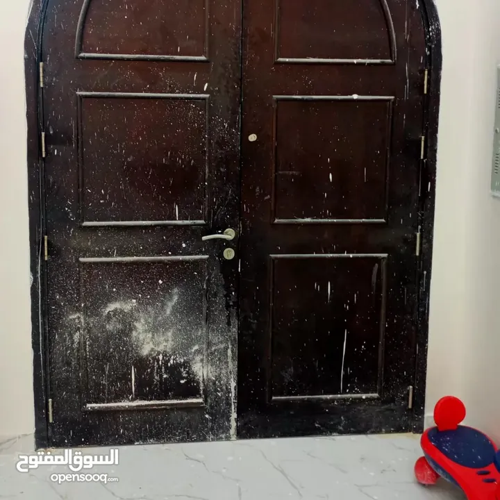 الصفوه لخدمات جلى الرخام والتلميع بكرستال وتنظيف الكنب والسجاد ورش الحشرات والتعقيم وتنظيف الفلل