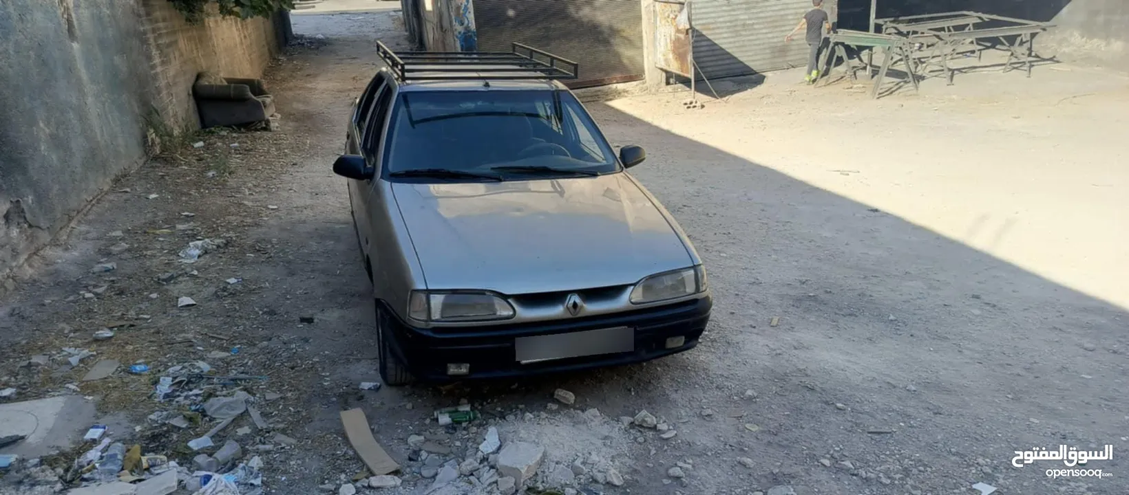 سياره رينو للبيع