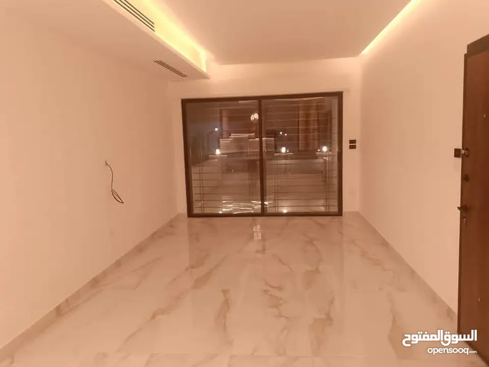 شقة فاخرة جديدة لم تسكن