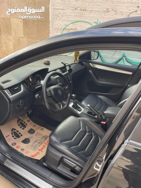 سكودا اوكتافيا ترخيص 2015 للبيع فل إضافات ما عدا فتحه