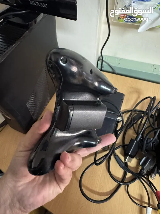 مستعمل بحالة جيدة جداً مع CD لأ توجد فيه اي مشاكل سبب البيع شراء منتج جديد مع أيادي X BOX 360 Kinect