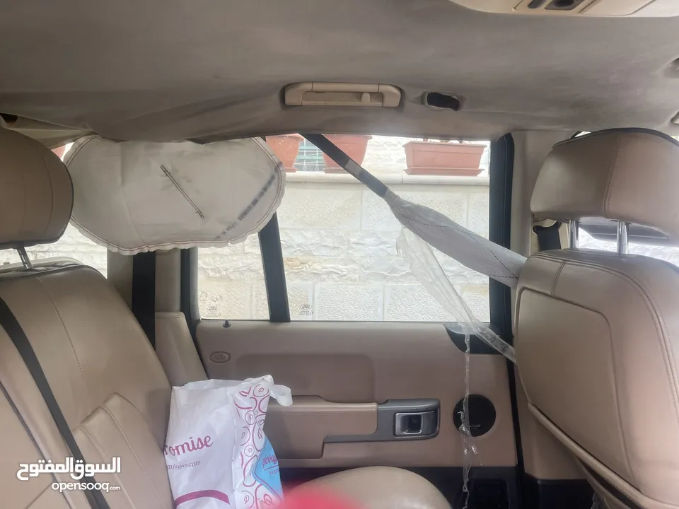 رنج روفر فوج للبيع على ضربتها