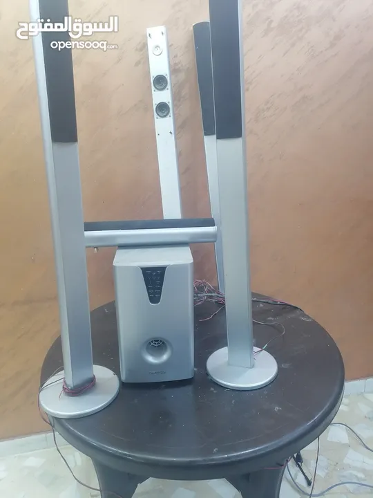 للبيع لقطه غرفت نوم وطقم كنب  مع ملحقات اقرأ الوصف
