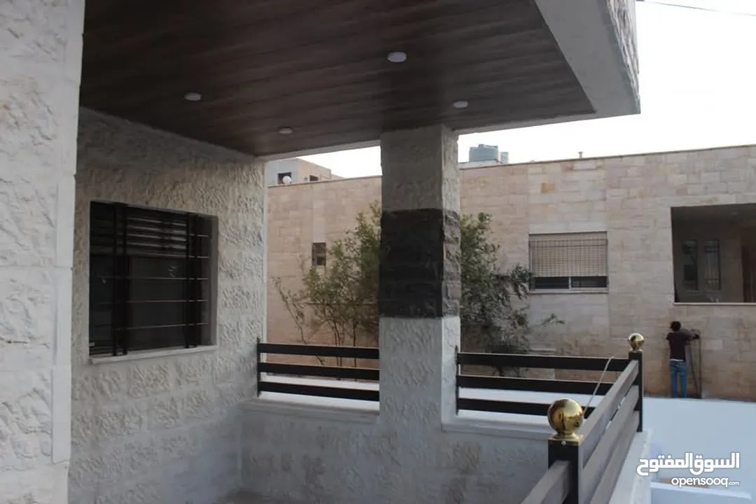 شقه بحيه الشرقي للبيع