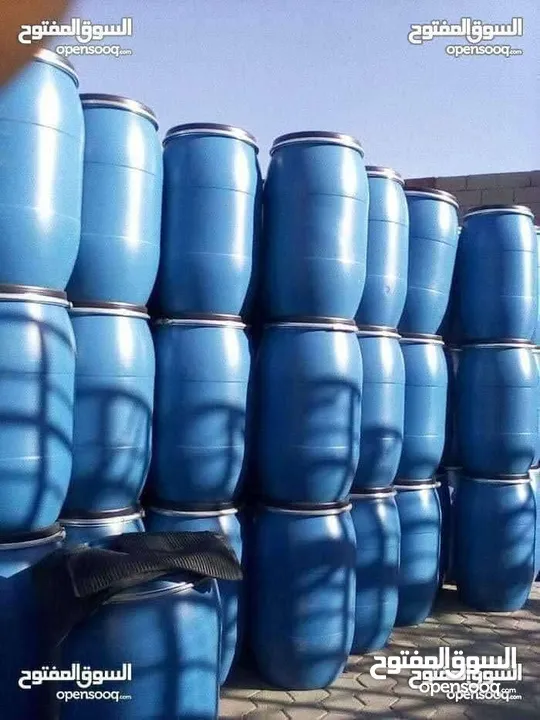 براميل بلاستيك نظاف جدا للبيع