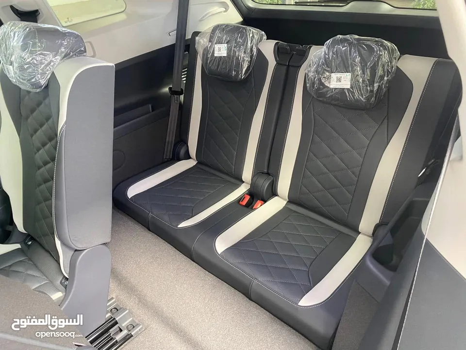 ‏Volkswagen ID 6 CROZZ PRO 2024 عداد زيرو  كفالة 6 سنوات بيانو بلاك للبيع بسعر مميز
