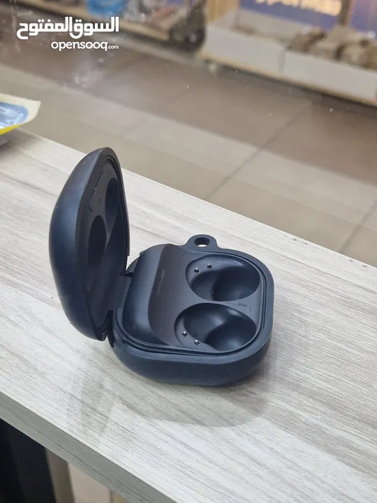 سماعة بلوتوث  مستعملة Galaxy Buds 2 pro.  اسود لون