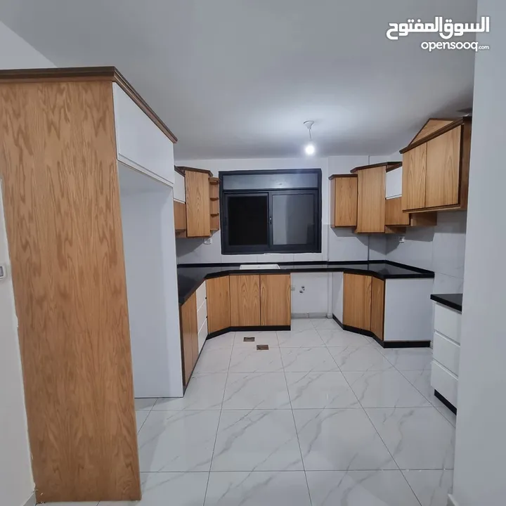 شقة 150 متر للبيع تشطيب سوبر مقابل ديوان الموظفين