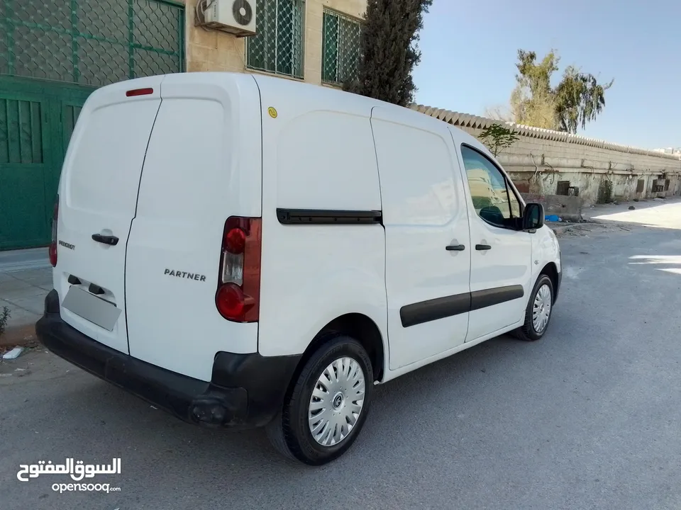 بيجو بارنتر بنزين اصلي موديل 2018 بحال الوكاله