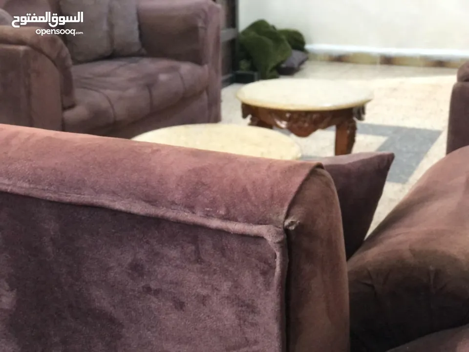 طقم كنب مودرن مع طاولات رخام سعرر حرق عرض لليوم فقط