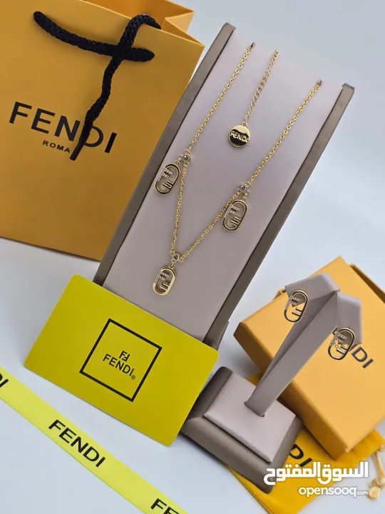 اكسسوار سلسال مع الحلق ماركات لويس فيتون وكارتير وديور وفالنتينو جميع الباراندات ماستر كوالتي