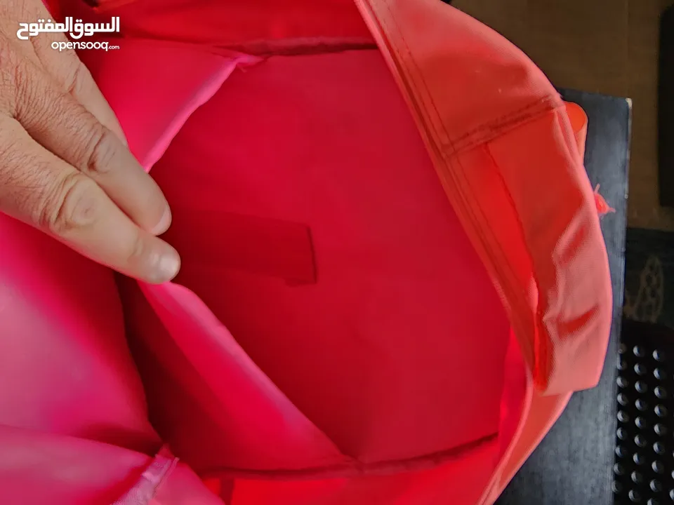 شنطة مدرسية ماركة توتتو الاصلية مستعملة بحالة ممتازة للبيع