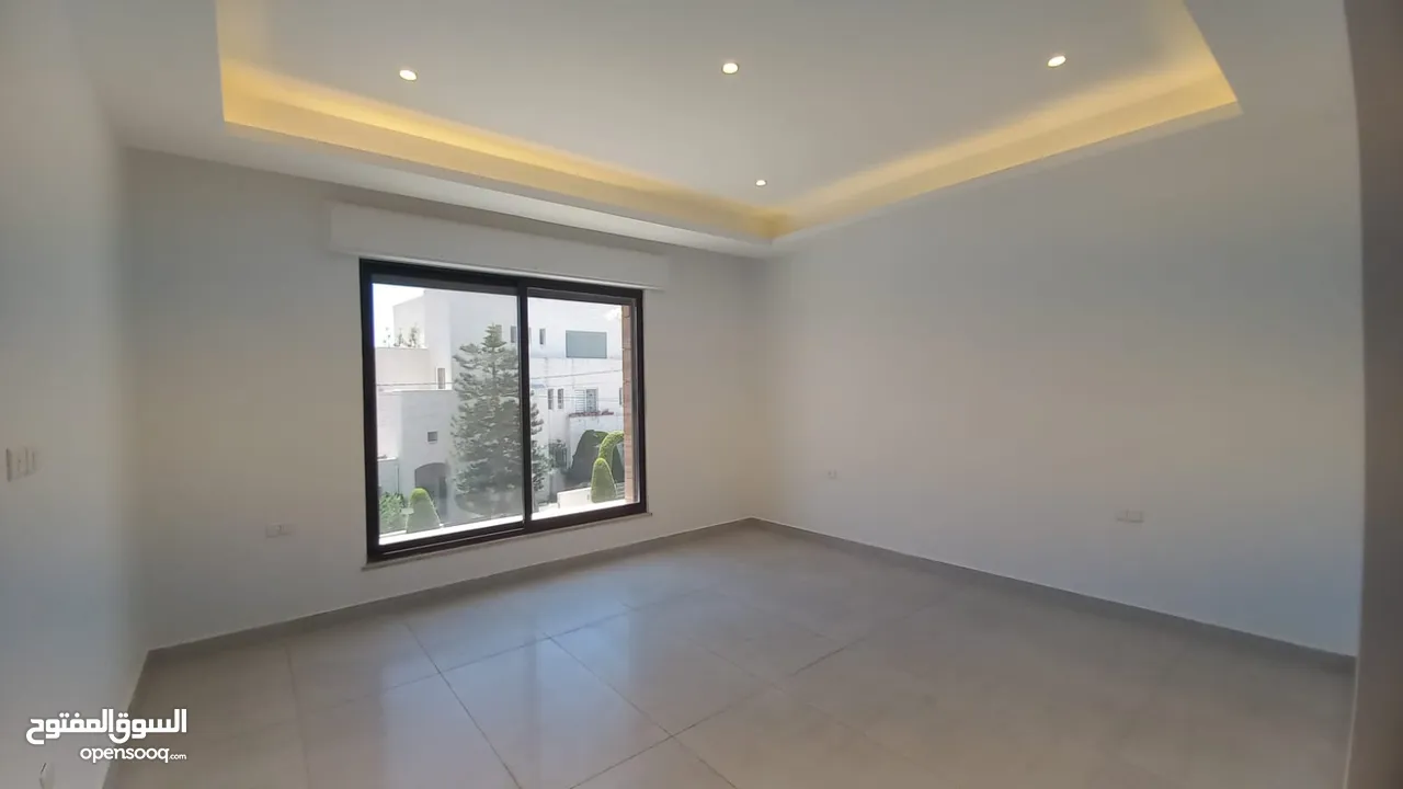 فيلا شبه مفروشة للايجار في عبدون  ( Property 38332 ) سنوي فقط