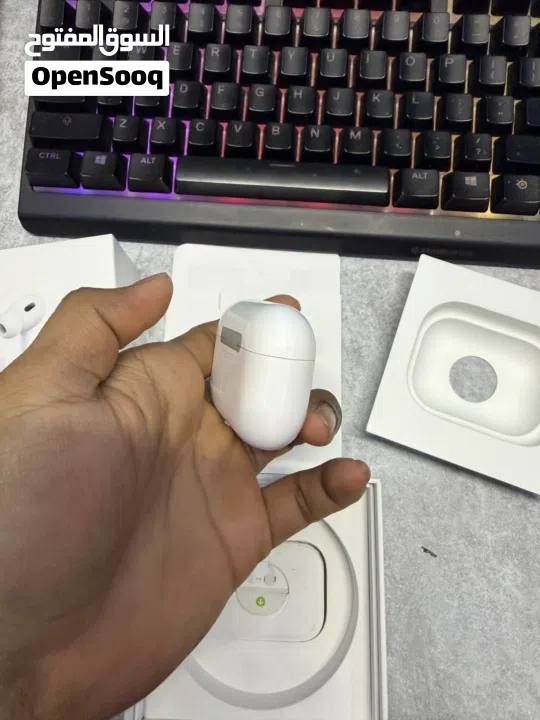 Apple AirPods Pro (2nd generation)  Noise cancellation very good condition