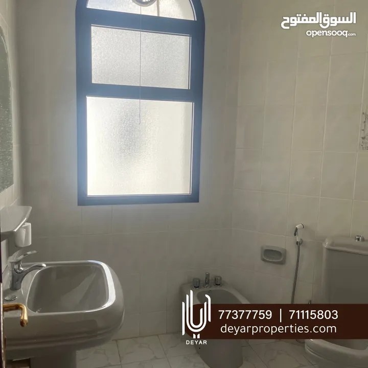 Spacious 5+ villa in al Qurum.