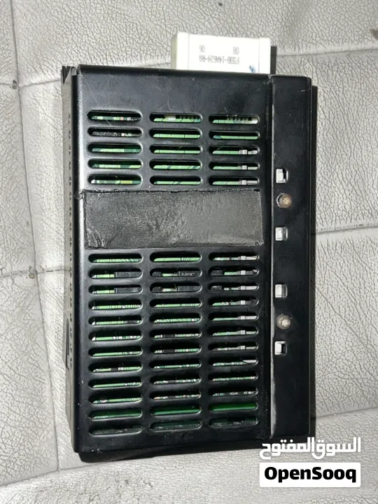 كمبيوتر انوار الفورد اصلي 8دينار.......